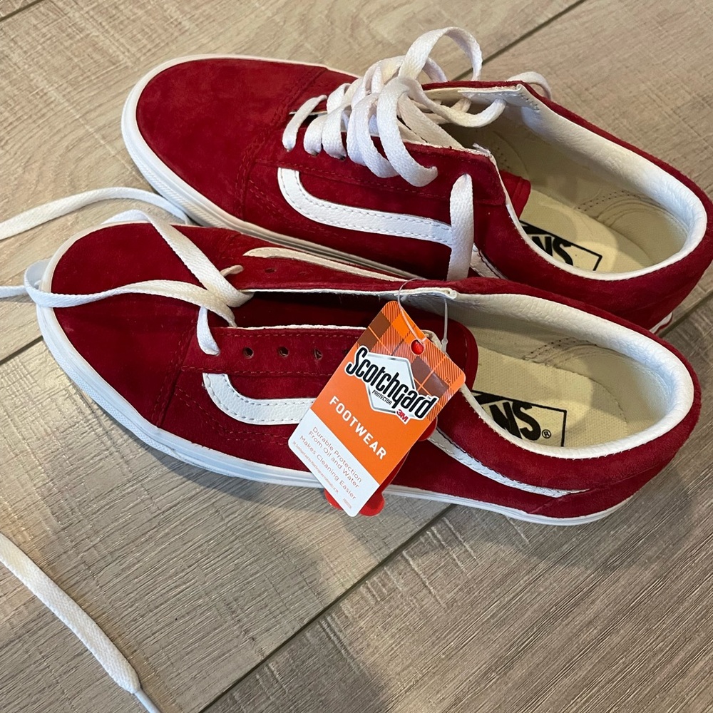 Vans Old Skool red suede